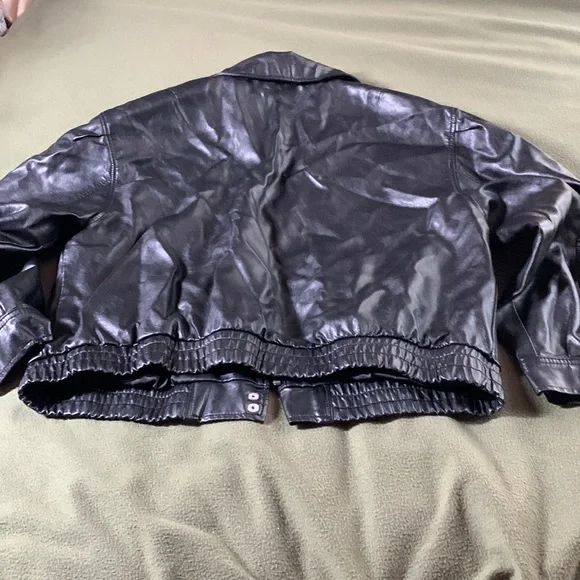 Wild Fable black, vegan leather bomber jacket.  Size XL - Picture 7 of 9